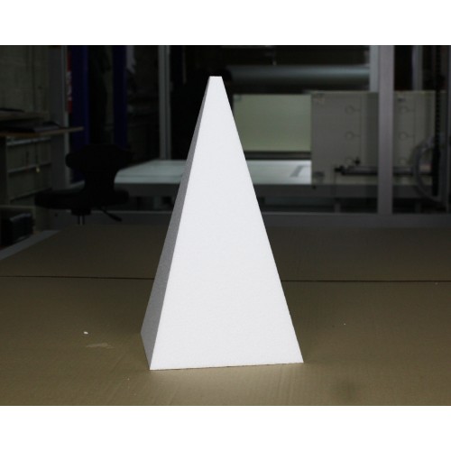 Code 801-Pyramide base 150x150 hauteur 300 mm (Réf. py150)